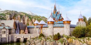 Disneyland® Paris - Le Monde La Reine des Neiges - Château